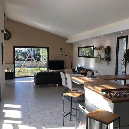 Villa Magnifique Avec Piscine - La Gracieuse *